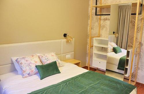 Alpedrinha House | Relax at Casas de Alpedrinha: Oceanfront Stay Awaits!
