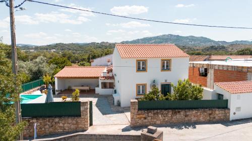 Barretos Villa | Experience Casas de Marvão: Casa do Ribeiro with Ocean Views