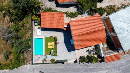 Barretos Villa | Experience Casas de Marvão: Casa do Ribeiro with Ocean Views