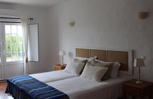 Santiago do Cacem House | Relaxing Stay at Casas de Miróbriga with Ocean Views