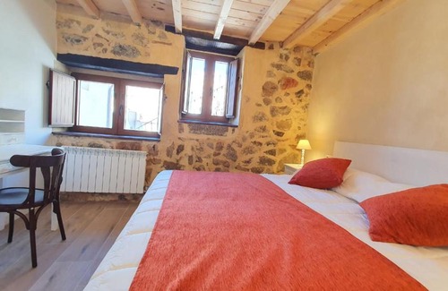 Old Town of Avila Apartment | Casas del Castillo: Pet-Friendly Retreat with Top Reviews