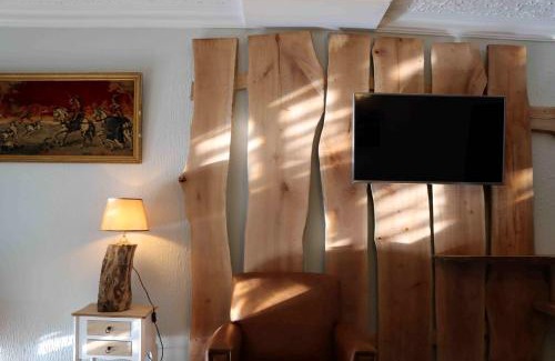 Sabugueiro House | Inviting Casas do Patrão T1 with Kitchen and Family Amenities