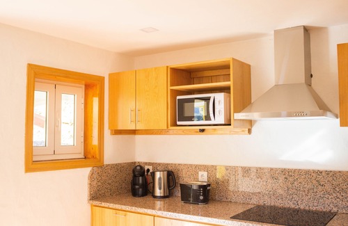 Molares House | Experience Relaxation at Casas do Vale Vila Nune