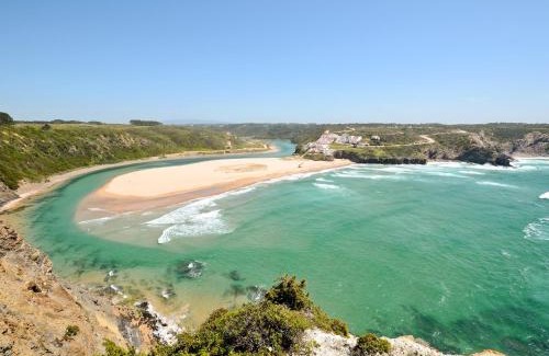 Baiona Apartment | Oceanfront Comfort at Casas do Zé - Family Friendly Getaway