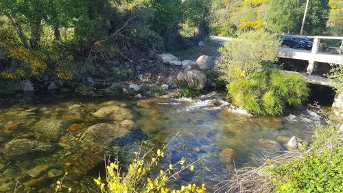 Melgaco House | Discover Casas Dos Barreiros: Pet-Friendly Family Retreat