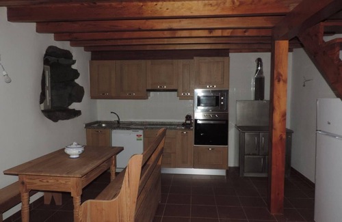 Faja dos Vimes Cottage | Guest Rated 10/10: Casas dos Vimes with Family-Friendly Amenities