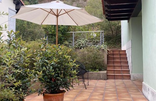 Niembro House | Pet-Friendly Oceanfront Retreat: Casas El Castañedu Awaits