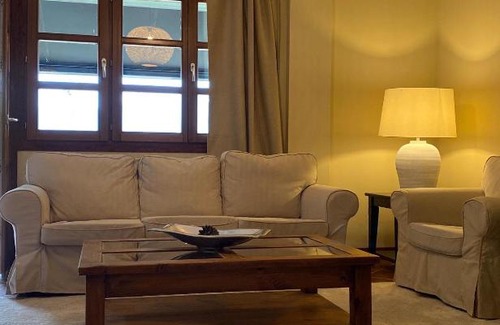 Niembro House | Pet-Friendly Oceanfront Retreat: Casas El Castañedu Awaits