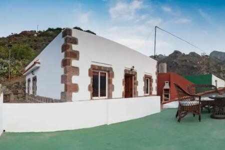 Santa Cruz de Tenerife House | Discover Casas Galloway: Anaga's Enchanting Retreat