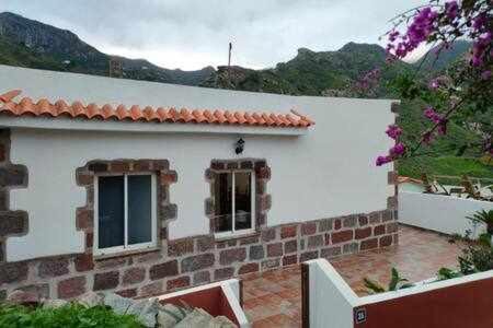 Santa Cruz de Tenerife House | Discover Casas Galloway: Anaga's Enchanting Retreat