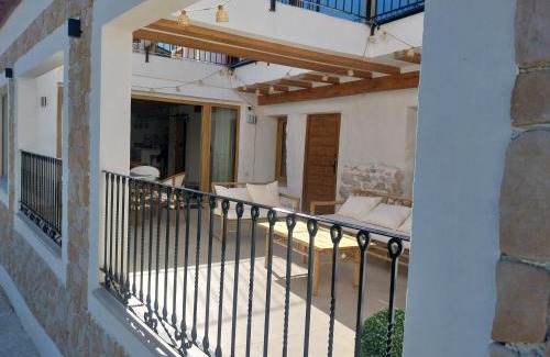 Alcala del Jucar House | Casas Lacambra 7DORMITORIOS con piscina, barbacoa y vistas espectaculares