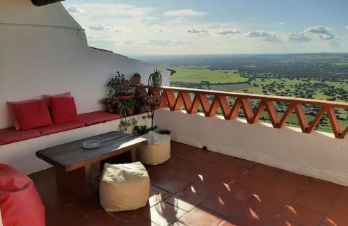 Monsaraz House | Pet-Friendly Getaway at Casas Letizia e Sebastião