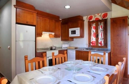 Gerbe House | Discover Casa Pirineo in Ainsa: Top-Rated Stay with Pool