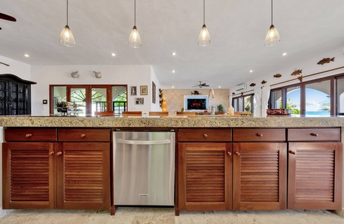 Cancun House | CASAS ROCA CHAAC Ocean Front - Guest Rated 10/10 with Breakfast