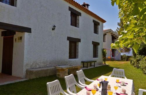 Yeste House | Cozy Casas Rurales Camaretas with Ocean Views & Hot Tub