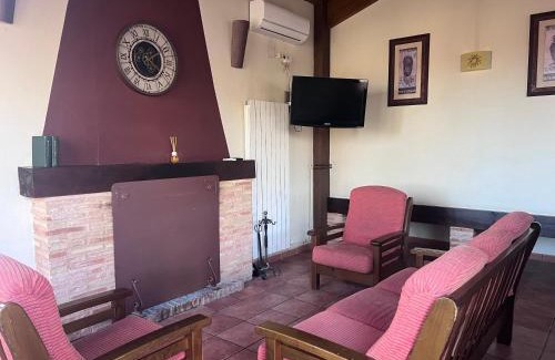 Fuentelespino de Haro Villa | Pet-Friendly Getaway at Casas Rurales el Cerrete de Haro
