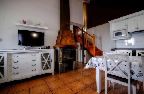 Puertolas Cottage | Relaxing Retreat at Casas Rurales La Ribera for 4 Guests