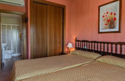 Elche De La Sierra House | Discover Pet-Friendly Comfort at Casas Rurales Los Guerrero