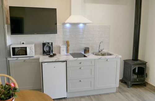 Casas del Cerro House | Relax at Casas Rurales Morada del Cerro with Spa Amenities