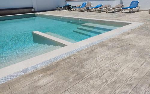Guevejar Ski Chalet | Enjoy Pet-Friendly Comfort at Apartamento Medina Las Eras