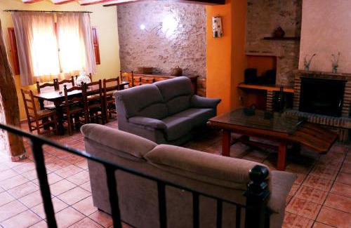Casas de Juan Gil House | Pet-Friendly Getaway at Casas Rurales Tío Segundo