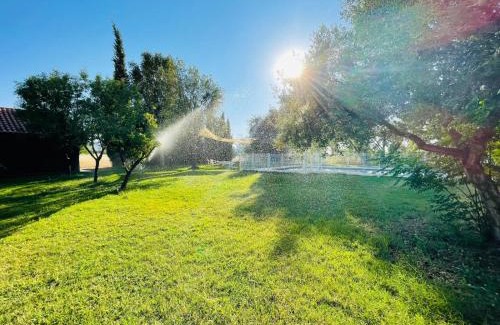 El Robledo House | Discover Tabla Honda: Pet-Friendly Retreat with Pool Access