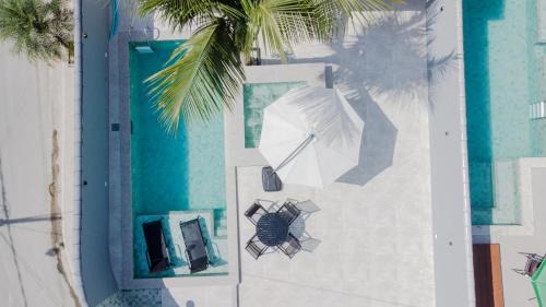Ponte Branca House | Pet-Friendly Retreat at Casas Top: 4-Star with Pool & Hot Tub