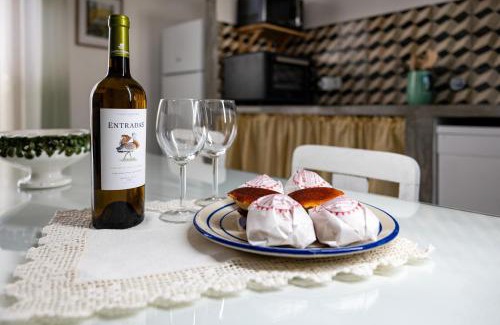 Castro Verde House | Welcome to Casas Velhas - Casa da Taberna: Family & Pet Friendly