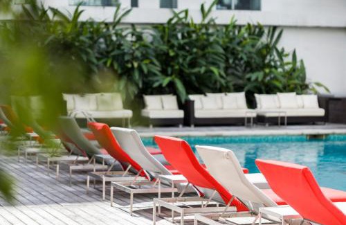 Palermo Hotel | Discover CasaSur Bellini Hotel: Poolside Retreat Awaits