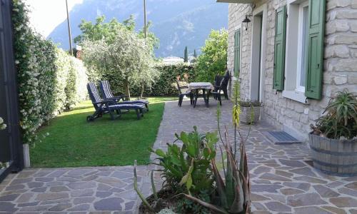 Riva del Garda Apartment | Discover CasaVarone: Oceanfront Retreat with Pool Access