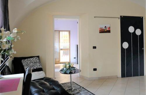 Cazzago San Martino Apartment | CasaViva - Beautiful Two-Bedroom Retreat in Franciacorta