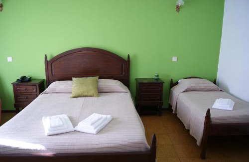 Cercal House | Oceanfront Casazul M&B with Pool and Hot Tub Amenities