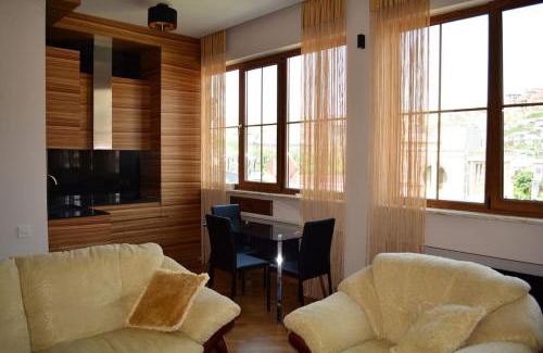 Kentron Apartment | Guest Rated 10/10 Stay at Cascad Ellite PH for Families