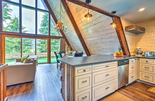 Cascade Cabin | Cozy Cascade A-Frame Cabin with Lake Views & Spa Amenities