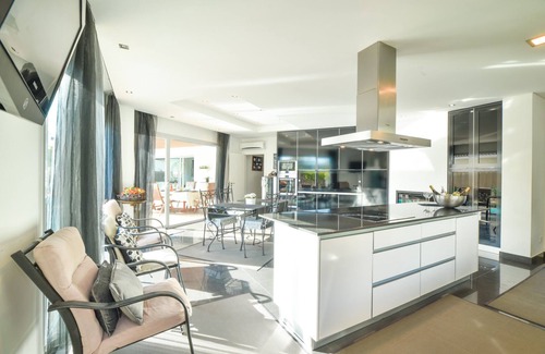 Carvoeiro Villa | Experience Cascade House: Oceanfront Villa with Spa & Pool