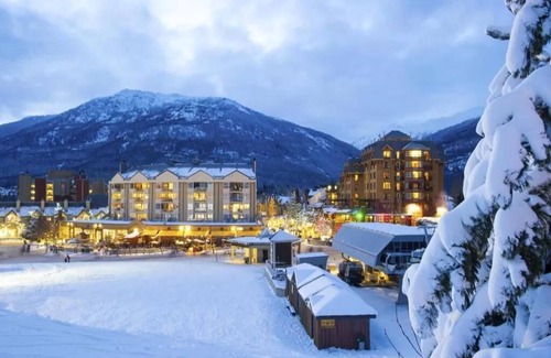 Whistler Cay Heights Condo | Unbeatable Location: Cascade Lodge Steps from Ski Lift