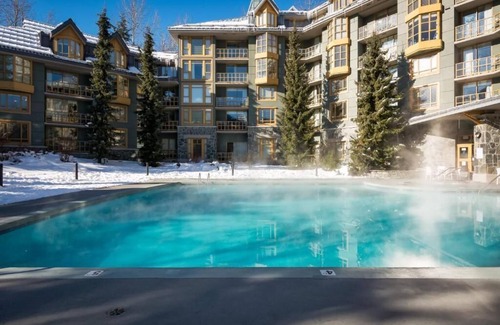 Whistler Cay Heights Condo | Unbeatable Location: Cascade Lodge Steps from Ski Lift