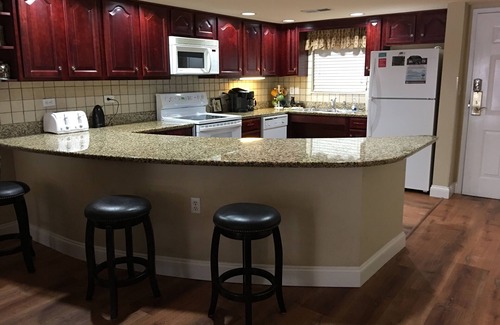 Gatlinburg Condo | Experience Cascading Creek Gatehouse Condos with Hot Tub Access