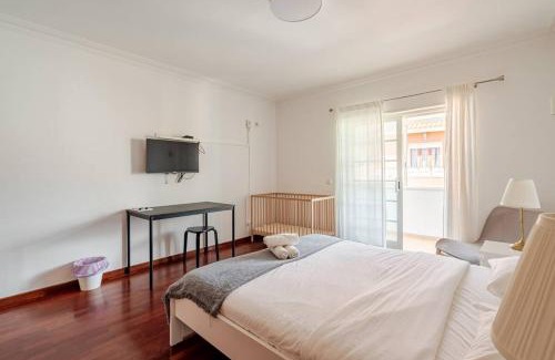 Alvide House | Cozy Alvide Guest House with Pool and Oceanfront Bliss