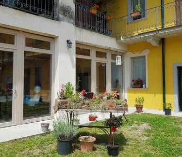 Samarate Bed & Breakfast | Family-Friendly Retreat at Cascina Anita with High Ratings