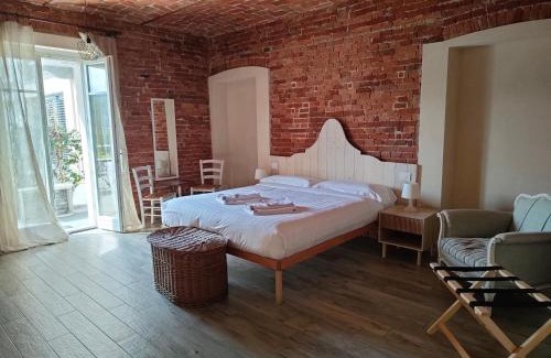 Alba House | Experience Cascina BELLONUOVO: 4-Star Comfort & Ocean Views