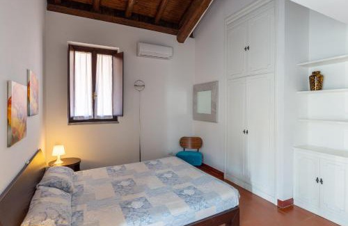 Pombia Bed & Breakfast | Cascina Cattabreghetta: Oceanfront Retreat with Hot Tub