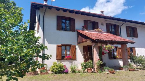 Cartosio Bed & Breakfast | Explore Cascina della Chiesa: Your Ideal Budget Retreat