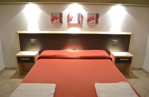 Lonato del Garda House | Discover Cascina Graziosa: Family-Friendly with a Restaurant
