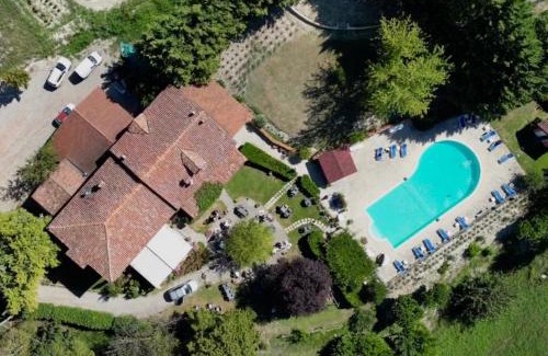 Dogliani Apartment | Discover Cascina Manzo: Family-Friendly Retreat with Pool