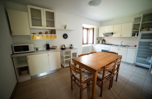 Samolaco House | Highly Rated Cascina Pirondini: Family-Friendly Getaway