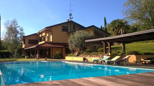 Rosignano Monferrato Apartment | Experience Bisulin Wine Resort - Cascina San Marco Oasis