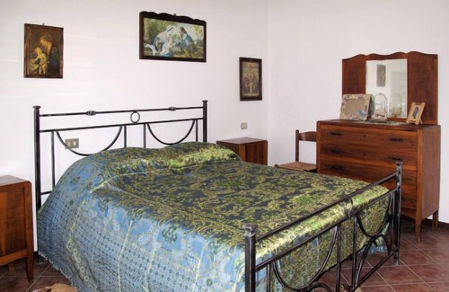 Vignola House | Guest Rated 9.4: Cascina Ulivi with Oceanfront Views