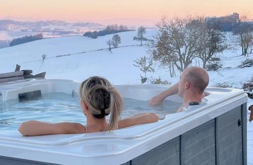 Sanico House | Beautiful Cascina Vicentini: Oceanfront with Hot Tub & Pets