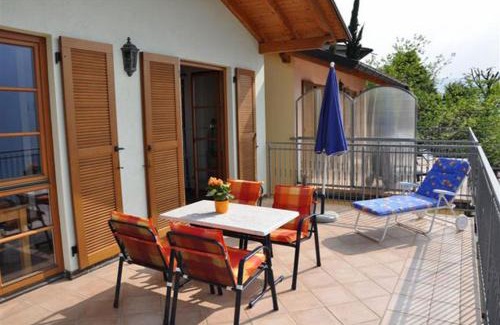 Tronzano Lago Maggiore House | Discover Case Bellissime: Family-Friendly with Pool Access